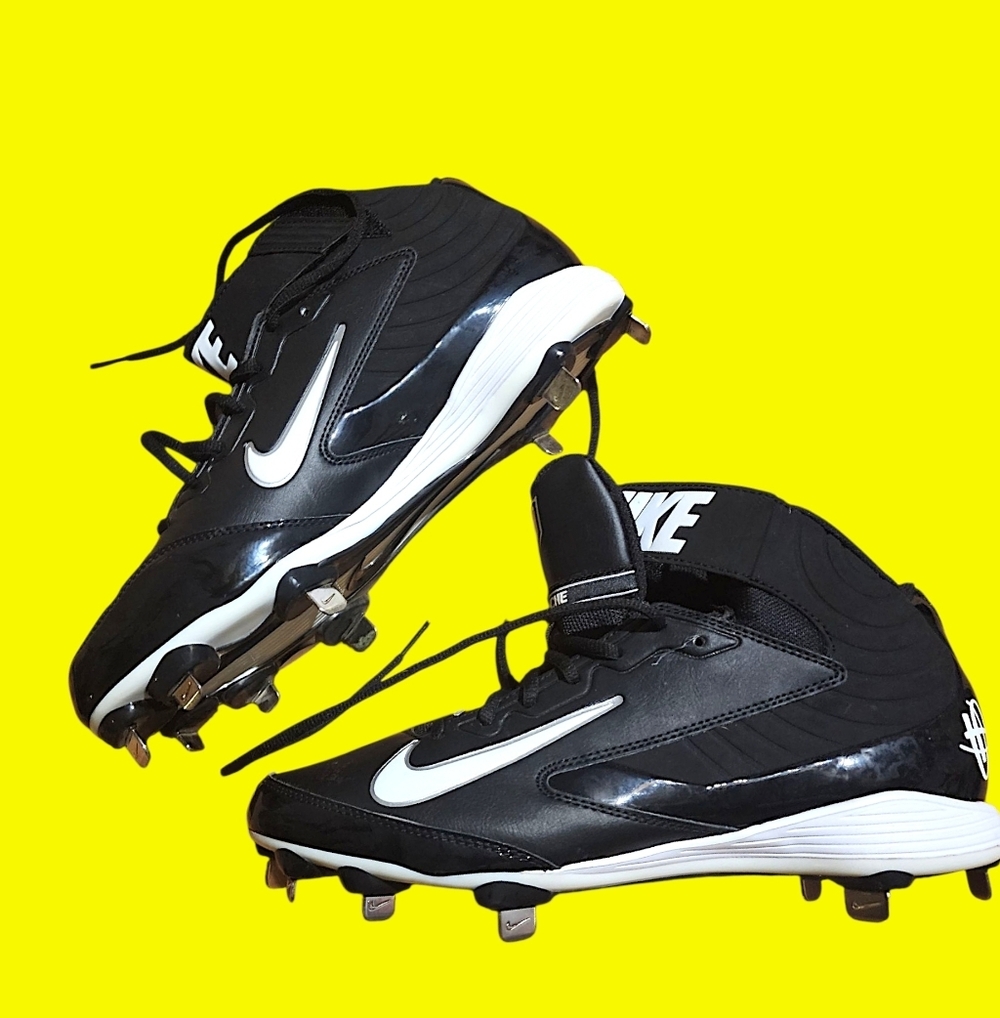 EUC Nike Hurache Strike Low Metal Baseball Cleats Men's Size 10 - Picture 2 of 4